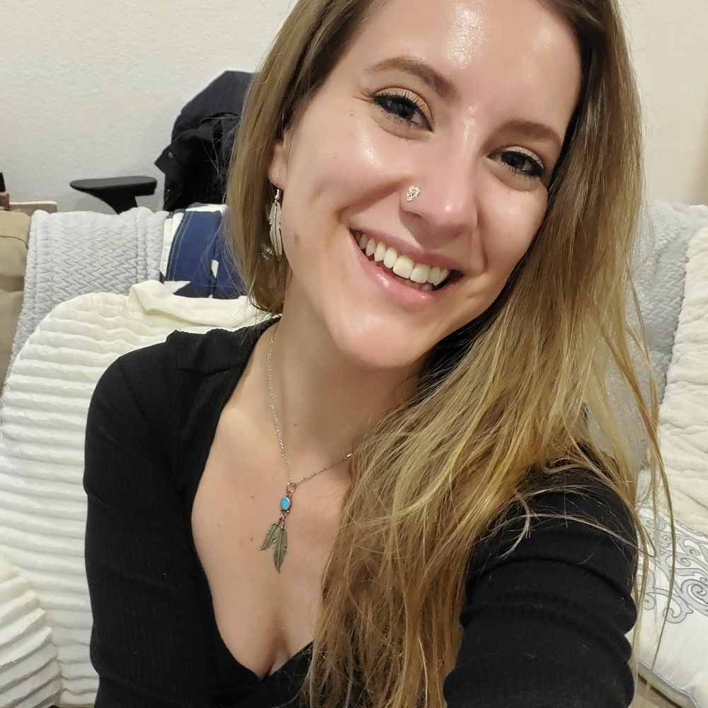 Meet your Posher, Ashley